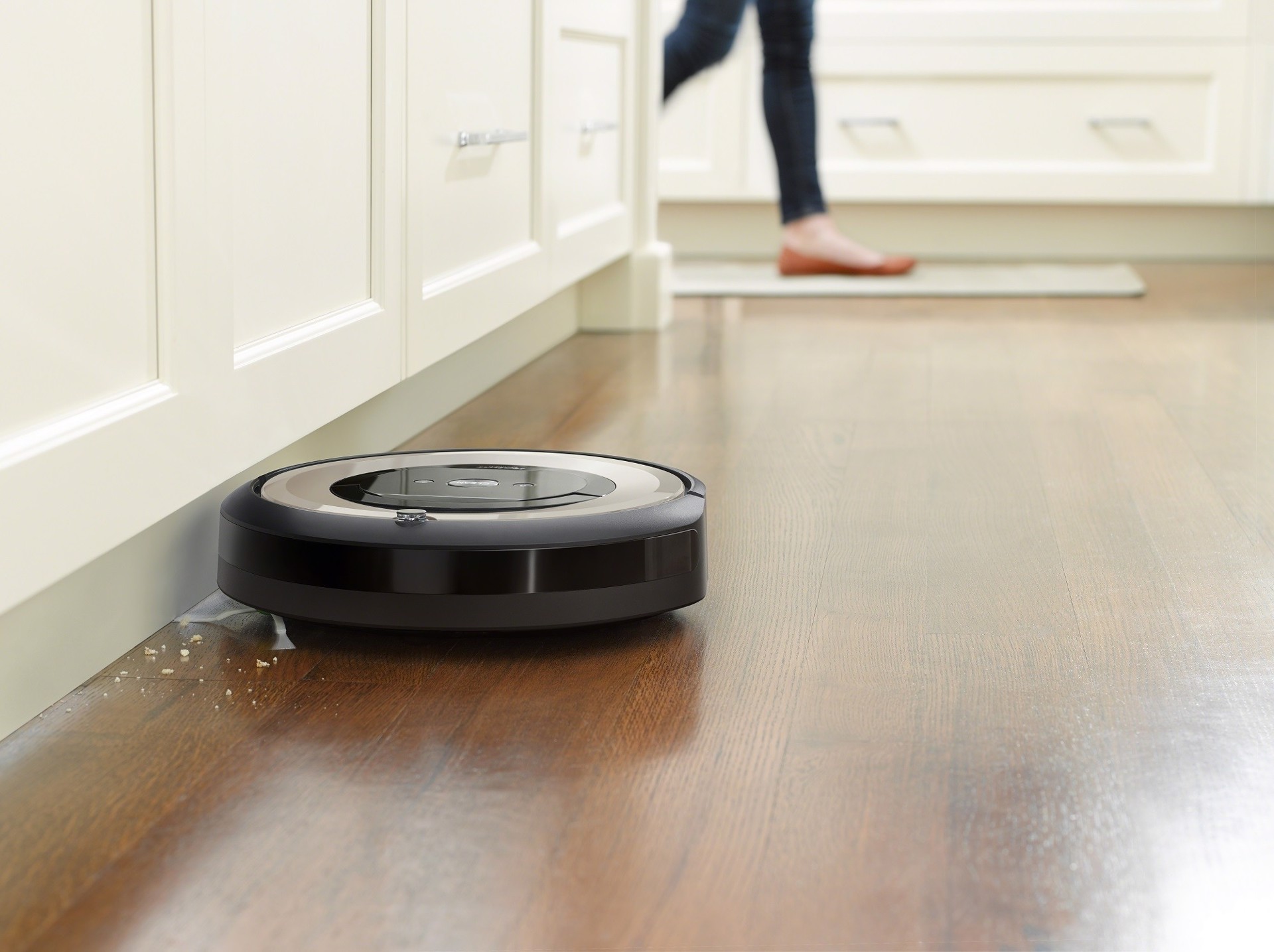 Почему выключился робот пылесос. Робот-пылесос IROBOT Roomba 676. Пылесос IROBOT Roomba 676. IROBOT Roomba 696. IROBOT Roomba 612.